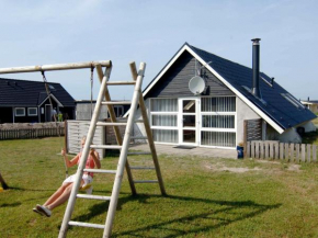 6 person holiday home in Harbo re